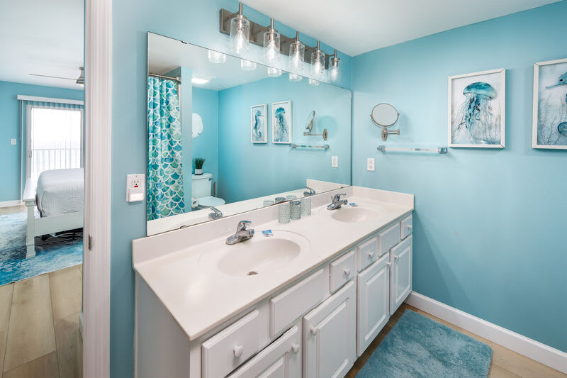 Master Bathroom  - Gulf Dunes 408 Fort Walton Beach Okaloosa Island Vacation Rentals