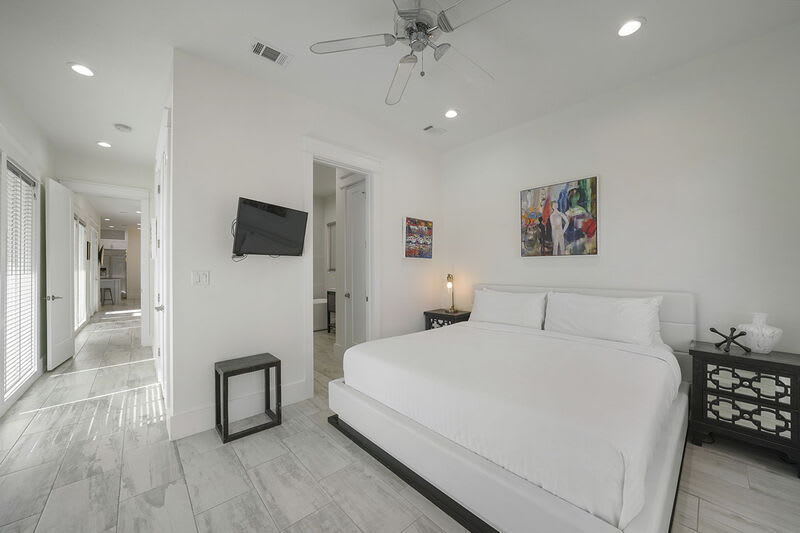 White Sands - Destiny by the Sea Luxury Vacation Rental Beach House with Private Pool, Rooftop Deck, and Game Room in Gated Community Destin, Florida - Five Star Properties Destin/30A