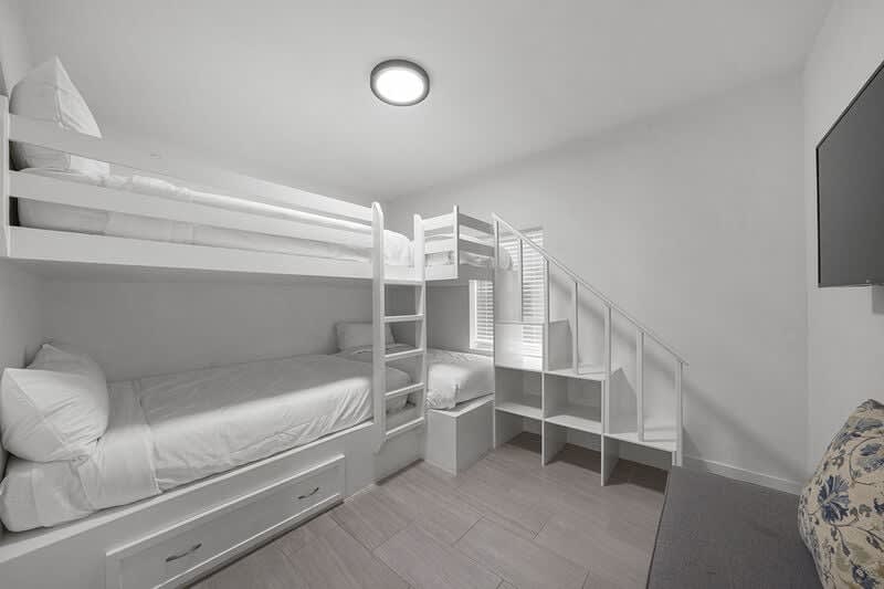 A Wave From It All - Adorable Vacation Rental Beach House with Amazing Backyard Area and Jetted Spa Tub in Miramar Beach, Florida - Bliss Beach Rentals Destin/30A