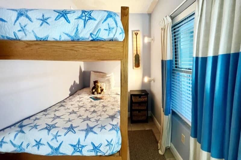 Bunk Room - Waters Edge Resort Unit 311 Okaloosa Island Fort Walton Beach Vacation Rentals
