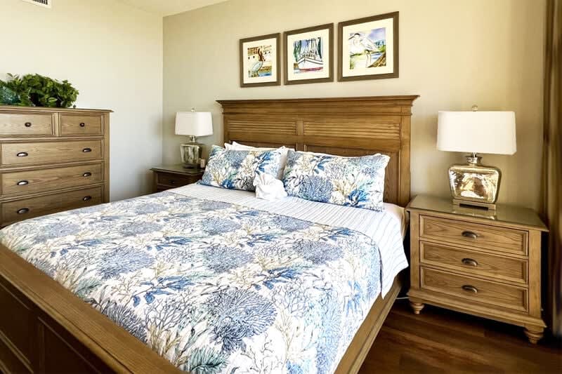 Master Bedroom - Waters Edge Resort Unit 304 Okaloosa Island Fort Walton Beach Vacation Rentals by Sunset Resort Rentals