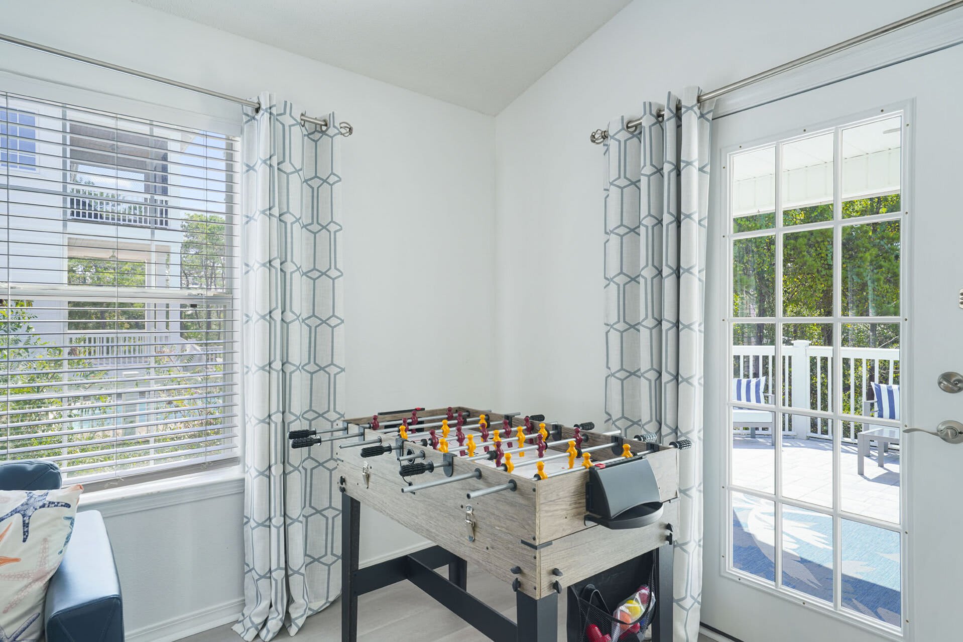 Sandy Daze - Adorable Pet-Friendly 30A Vacation Rental House with Guest House and Hot Tub in Santa Rosa Beach, Florida - Bliss Beach Rentals