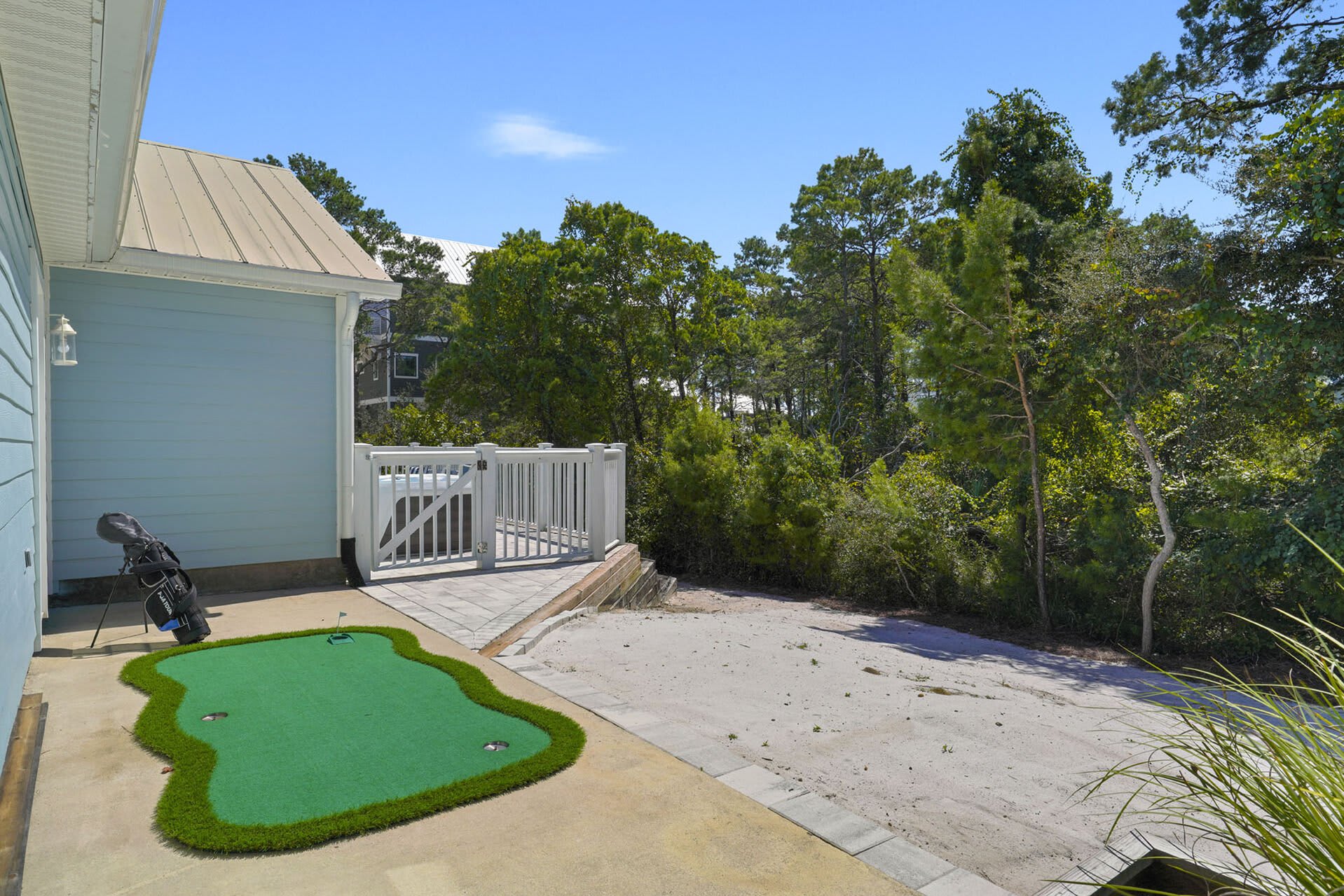 Sandy Daze - Adorable Pet-Friendly 30A Vacation Rental House with Guest House and Hot Tub in Santa Rosa Beach, Florida - Bliss Beach Rentals