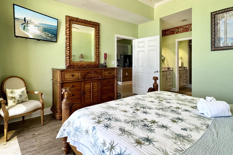 Master Bedroom - Waters Edge Resort Unit 604 Okaloosa Island Fort Walton Beach Vacation Rentals by Sunset Resort Rentals
