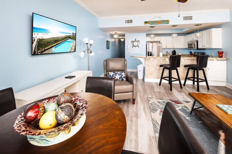 Dining Area - Waters Edge Resort unit 514 Okaloosa Island Fort Walton Beach Vacation Rentals by Sunset Resort Rentals