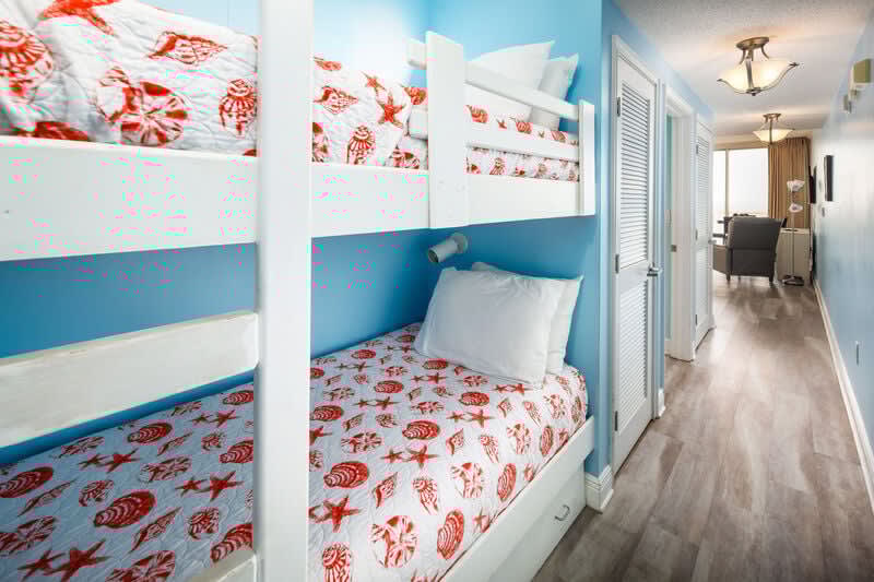 Hallway Bunkbeds - Waters Edge Resort unit 514 Okaloosa Island Fort Walton Beach Vacation Rentals by Sunset Resort Rentals