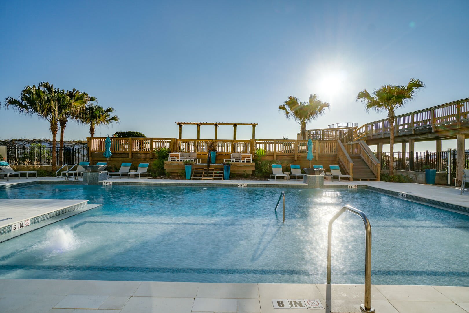Easy access to the resort pool. Pool is an easy walk-in style pool.