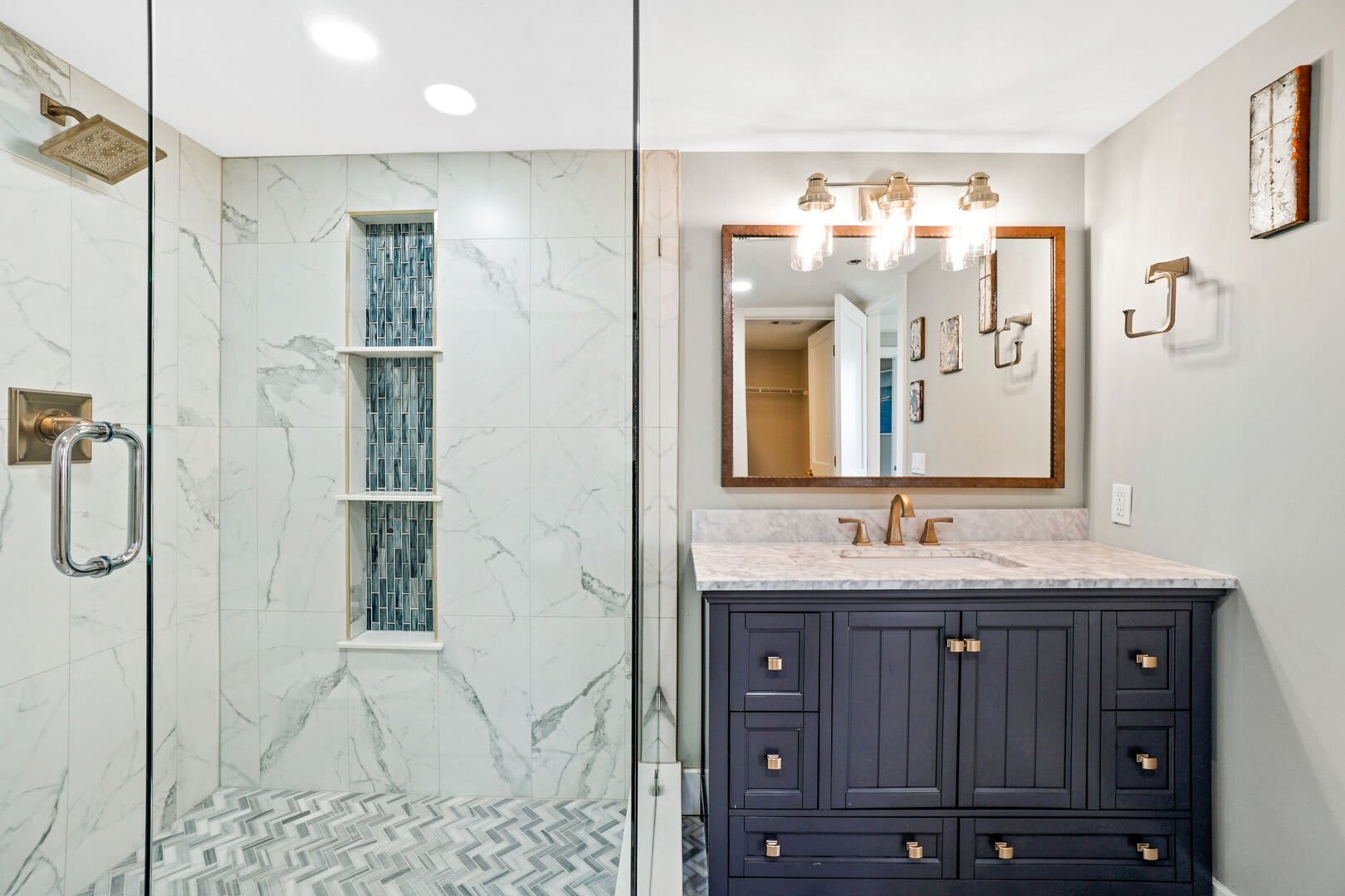 Nice size vanity cabinet with mirror and lots of storage. All bath linen and amenities provided.