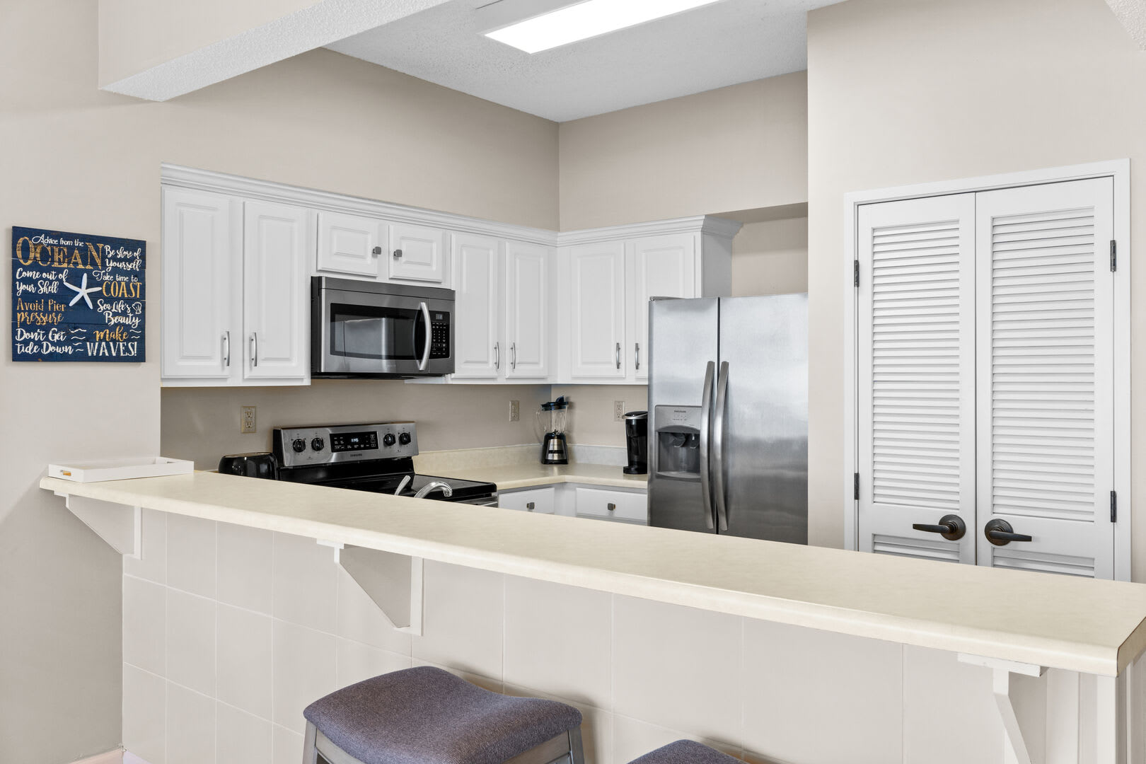 Breakfast bar with highbar stools great for coffee talk or quick snack.