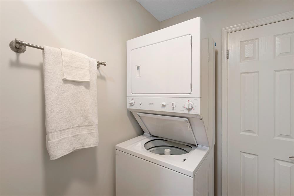 Main level Washer & Dryer in Tub/Shower Room