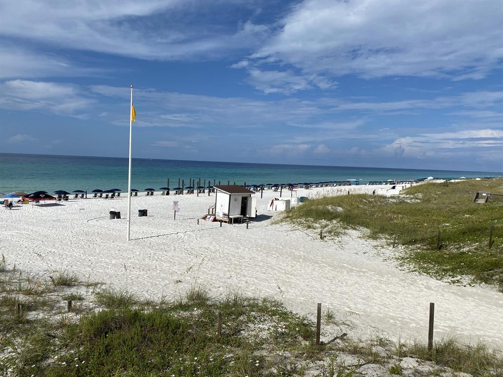 Rental includes private beach access with 2 chairs & umbrella (you can rent more too.)  March-October.