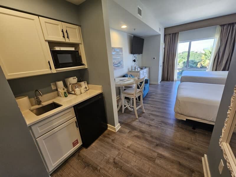 Luau 2- 6422 Studio_6