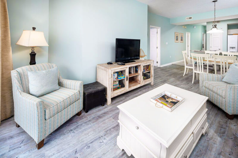 Living Room - Gulf Dunes Resort Unit 616 / Okaloosa Island / Fort Walton Beach Vacation Rentals