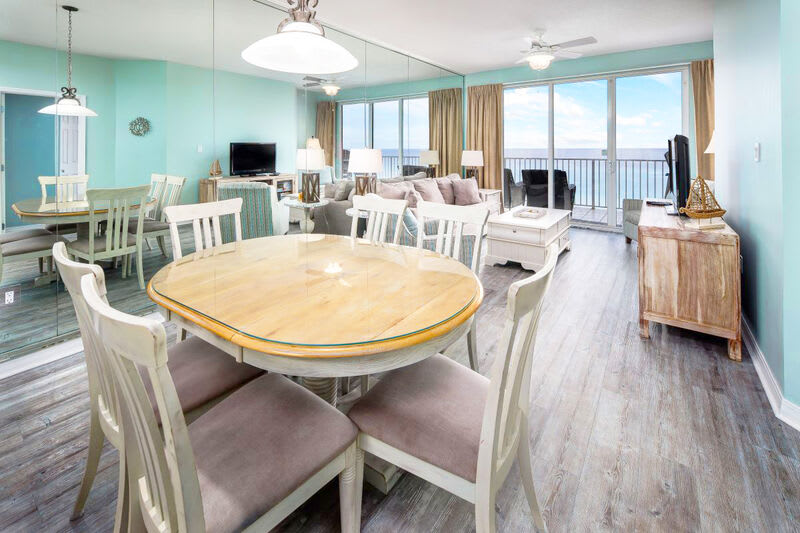 Dining Area - Gulf Dunes Resort Unit 616 / Okaloosa Island / Fort Walton Beach Vacation Rentals