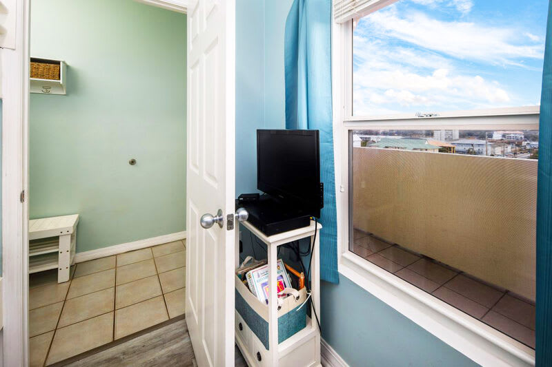 Bunk Room - Gulf Dunes Resort Unit 616 / Okaloosa Island / Fort Walton Beach Vacation Rentals