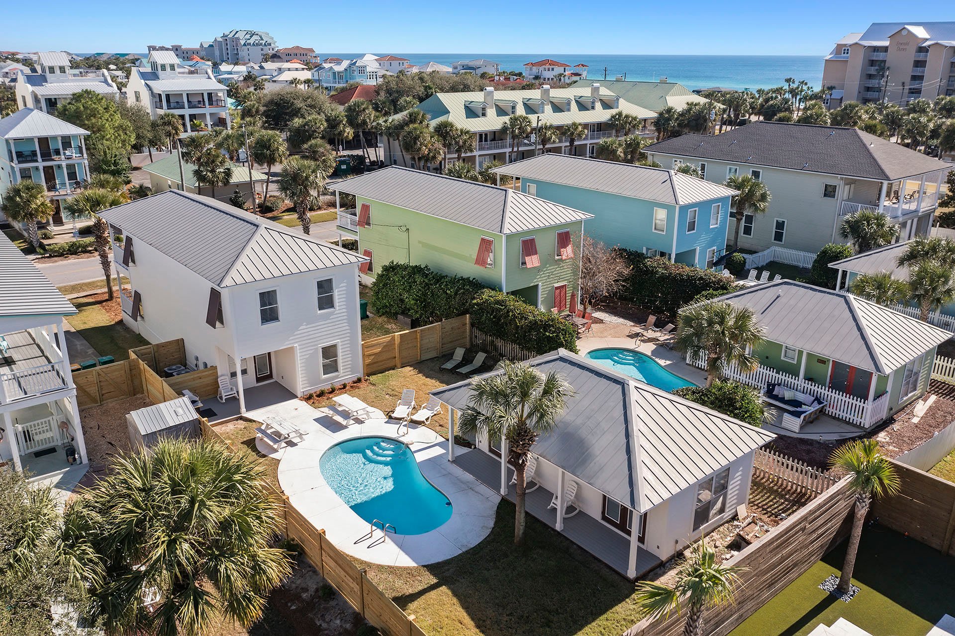 Destined to Be - Vacation Rental House with Private Pool and Carriage Near Beach in Destin, Florida - Five Star Properties Destin/30A