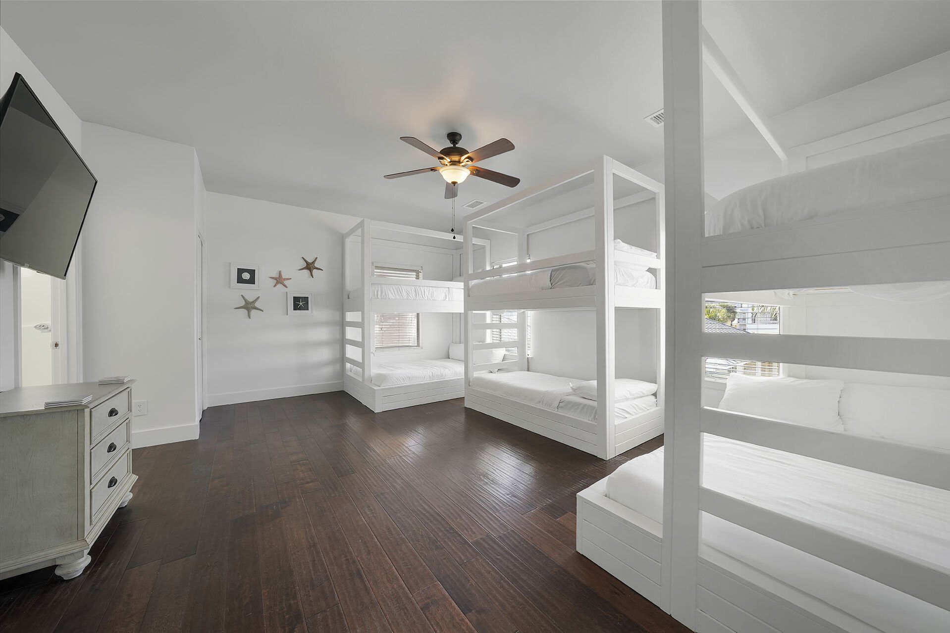 Bunk Room at Destined to Be - Vacation Rental House with Private Pool and Carriage Near Beach in Destin, Florida - Five Star Properties Destin/30A