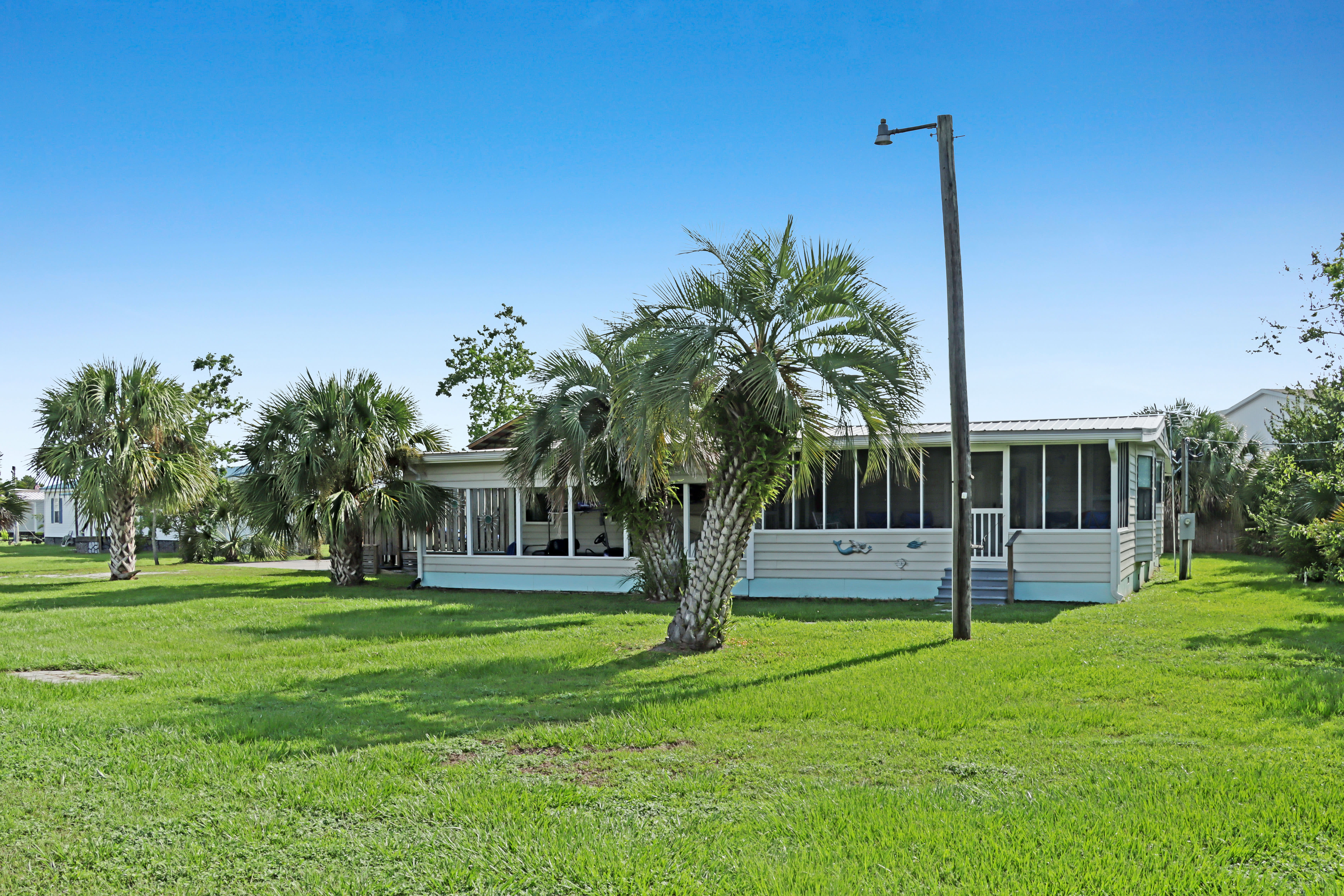 Livin' Like Larry Exterior