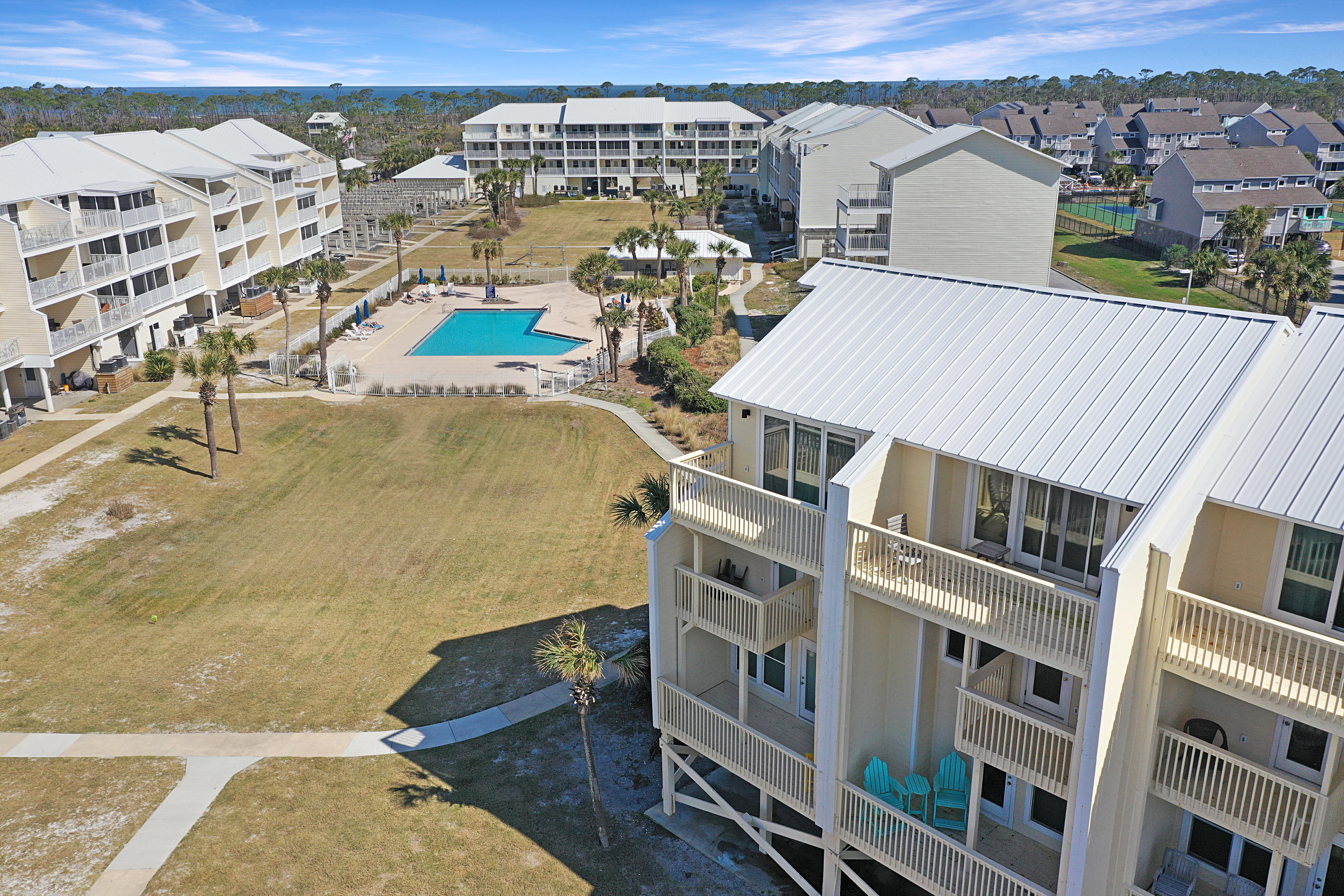 Distance to Community Pool