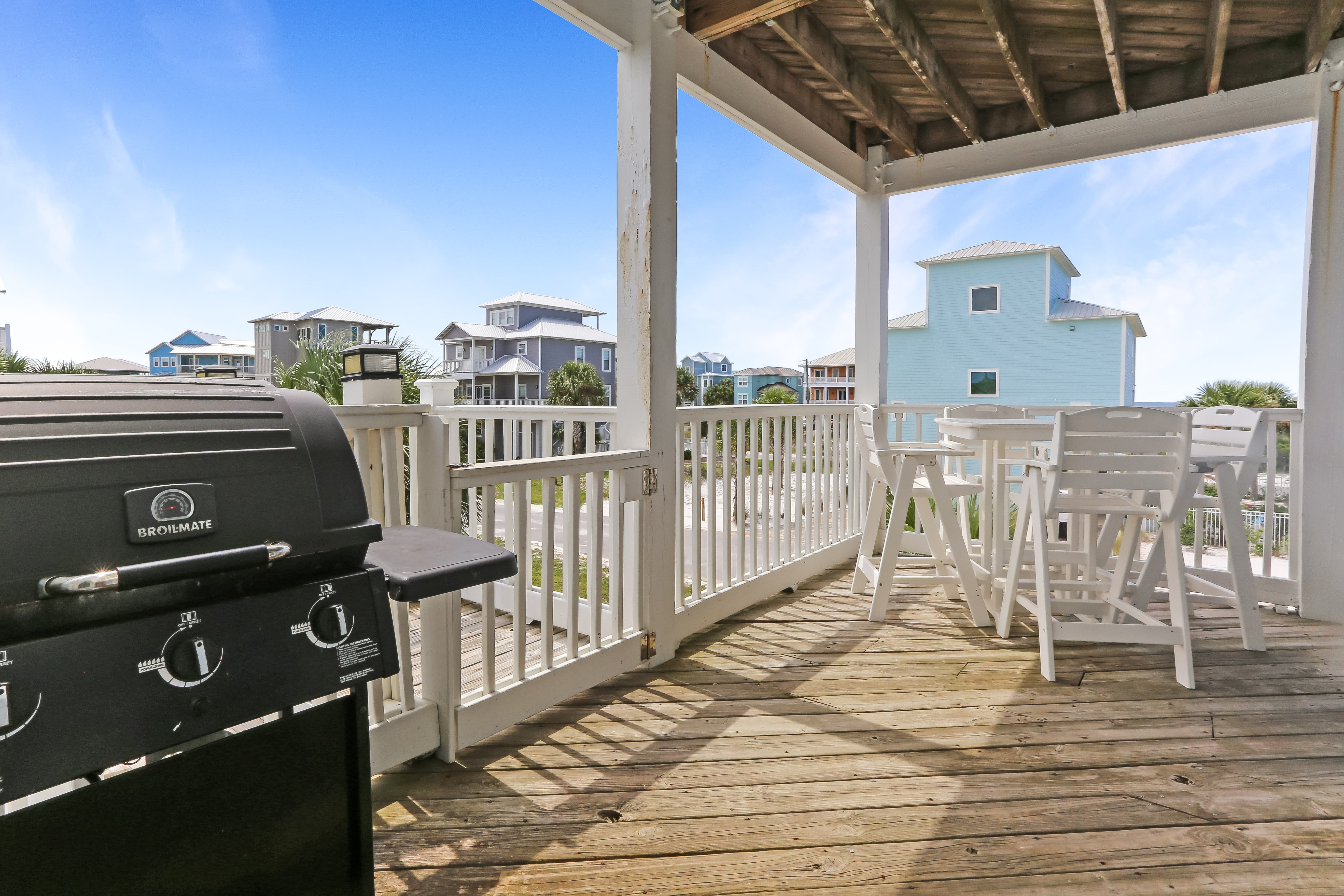 1st Floor Deck - Grilling Area