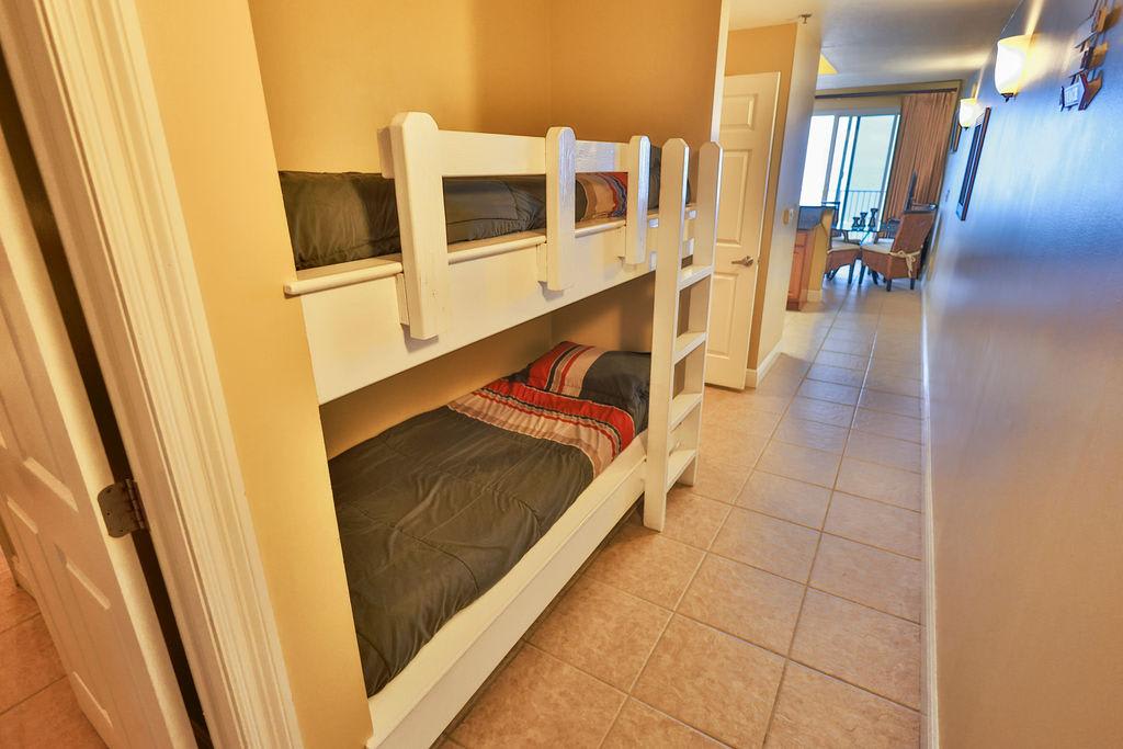 Hallway Bunks 1 Part 1