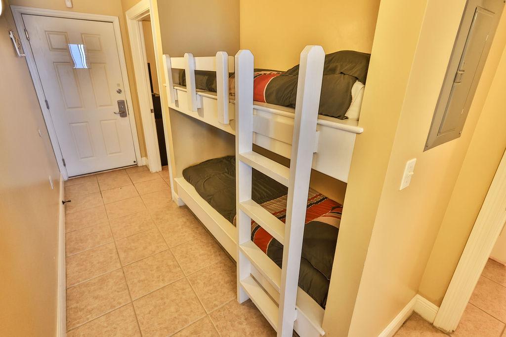 Hallway Bunks 1 Part 2