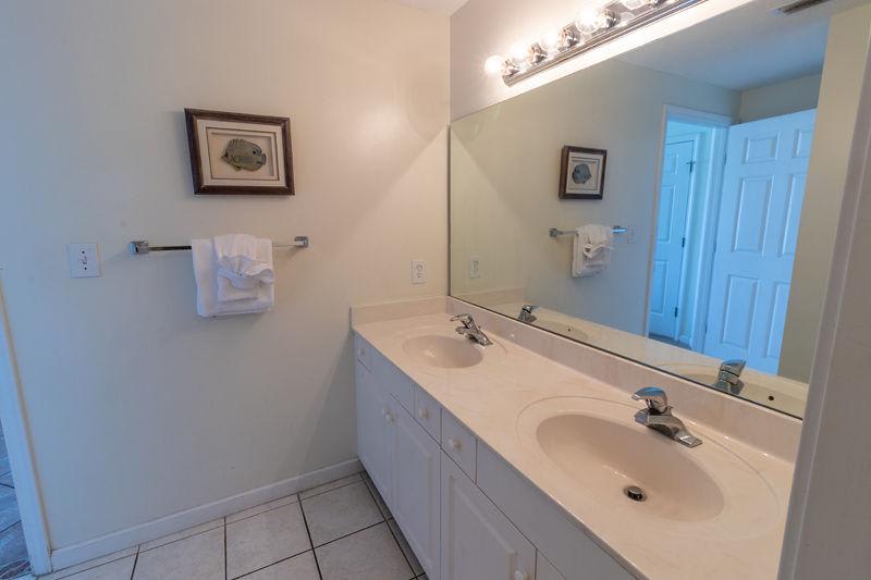 Master Bathroom 1 Part 1