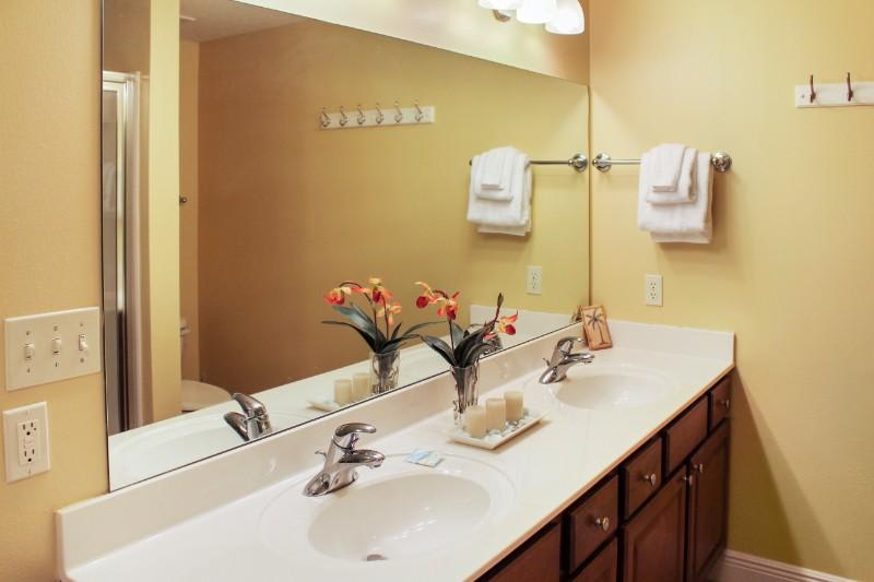 Master Bathroom 1 Part 1