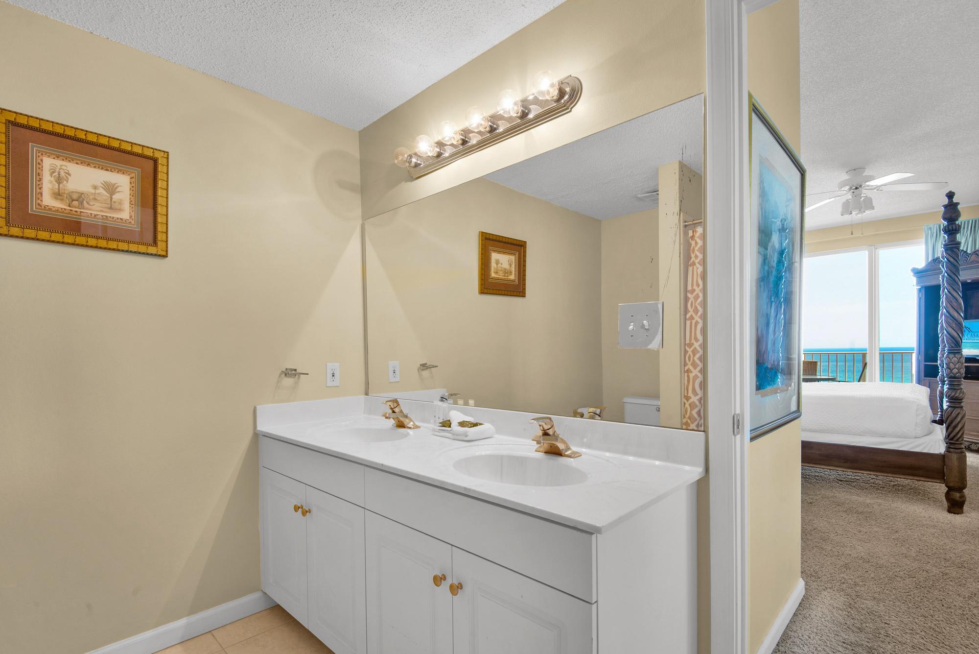 Master Bathroom 1 Part 1