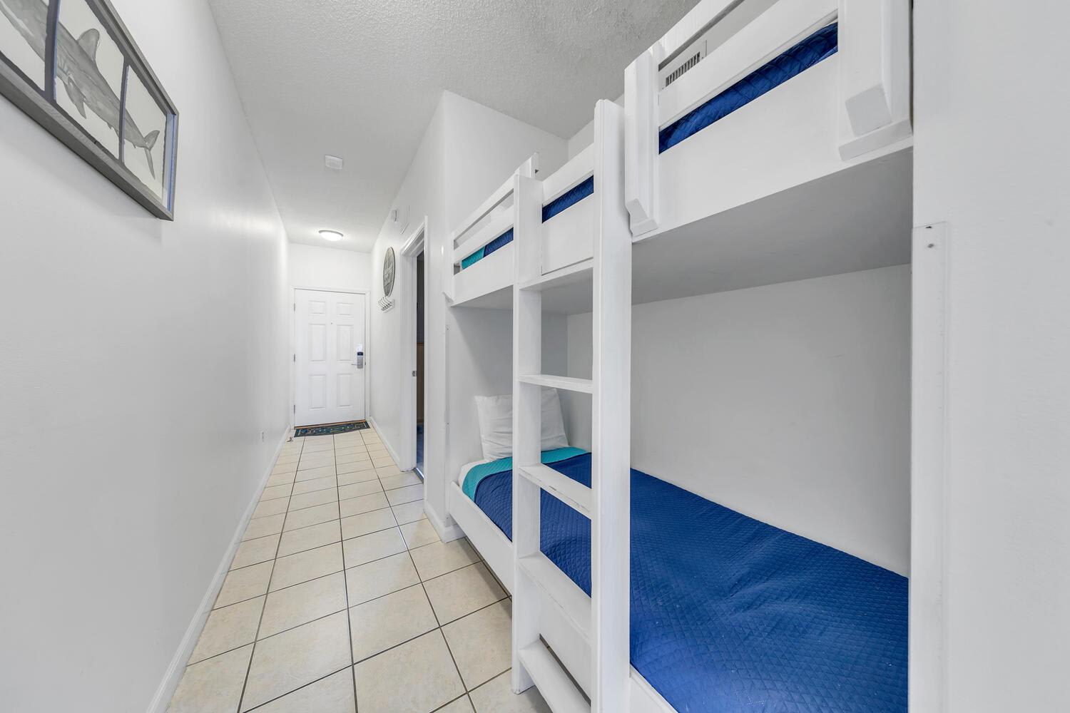 Hallway Bunks 1 Part 1