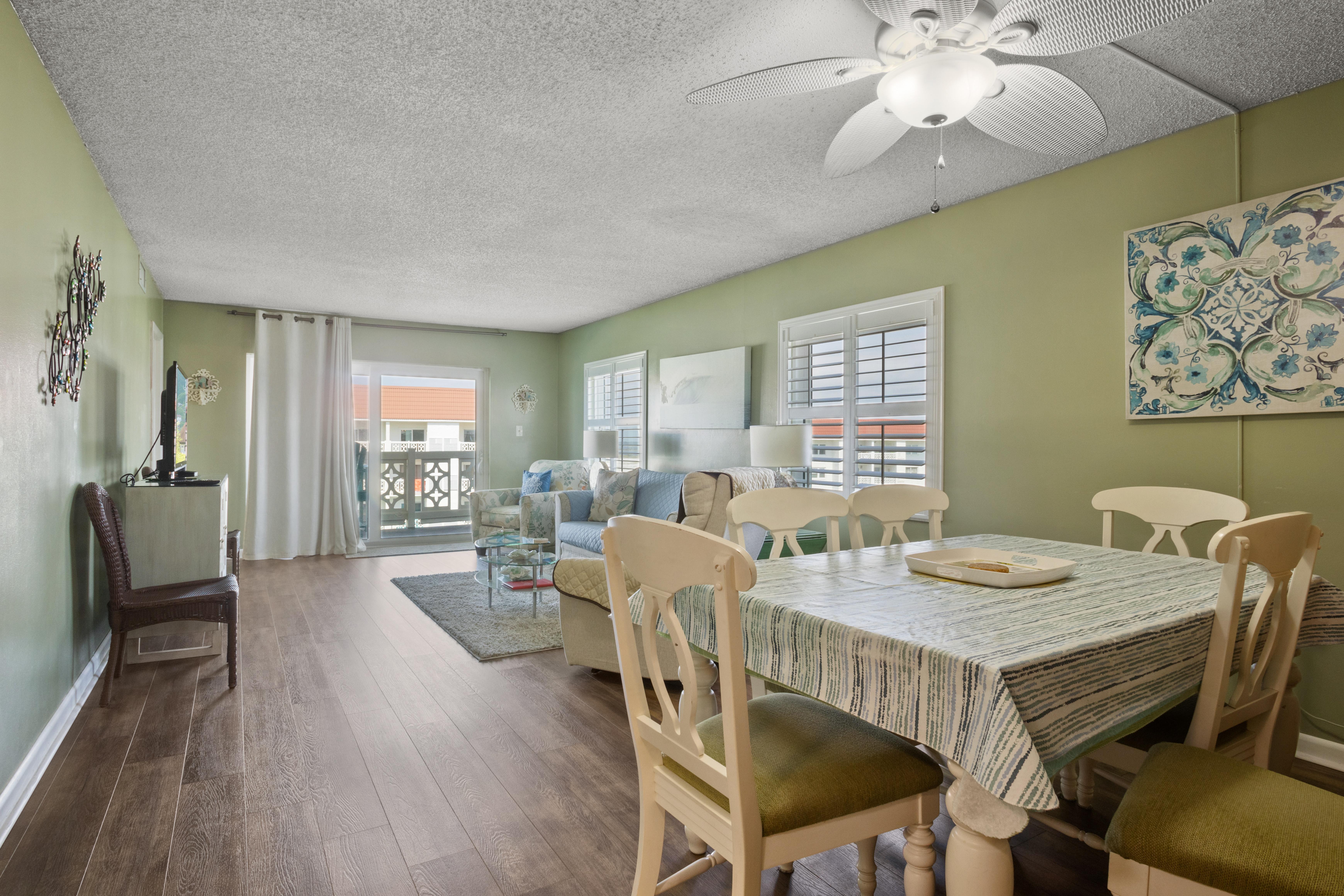 living room/dining room