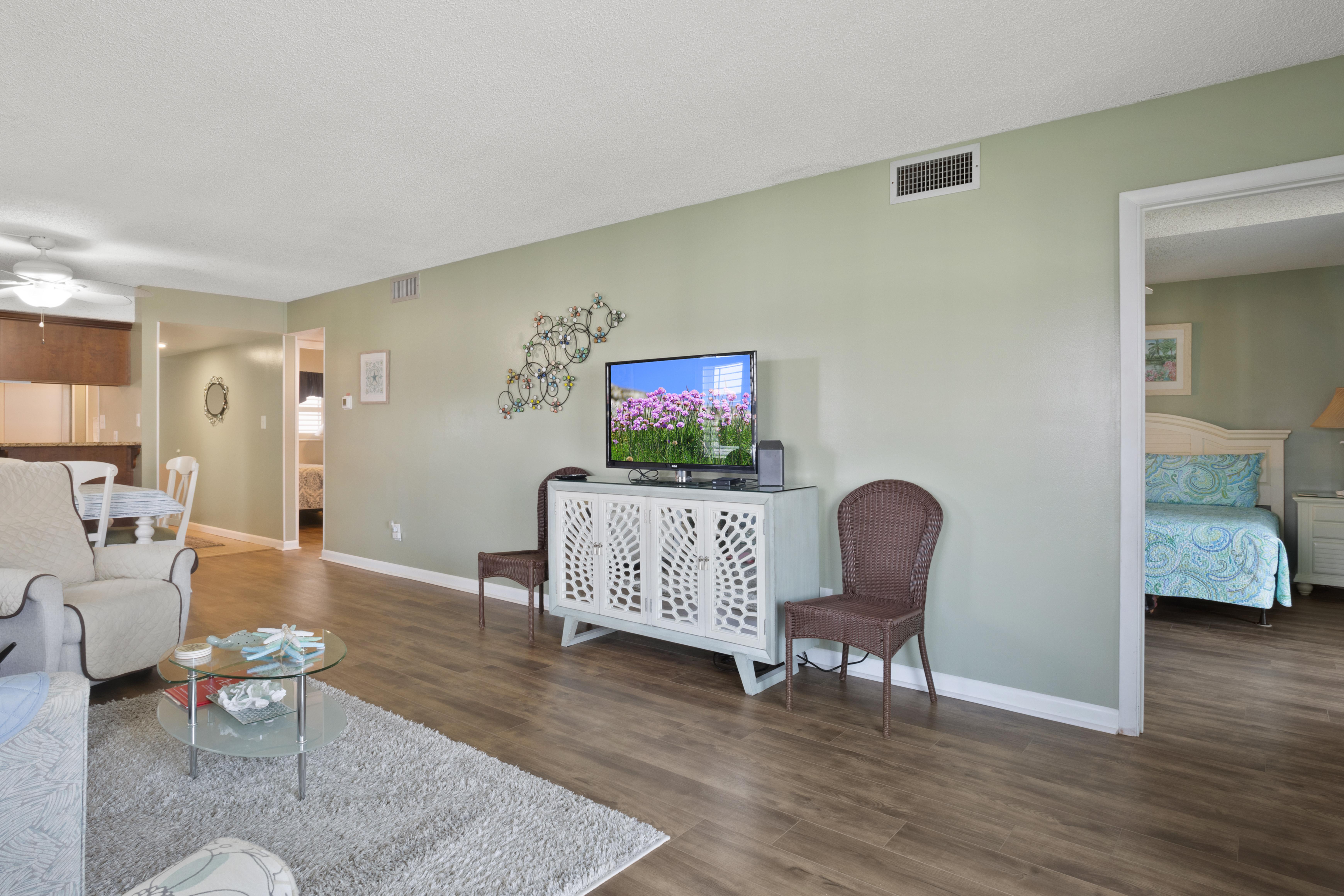living room/dining room