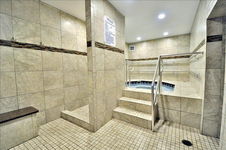 Whirlpool spa - one of two!