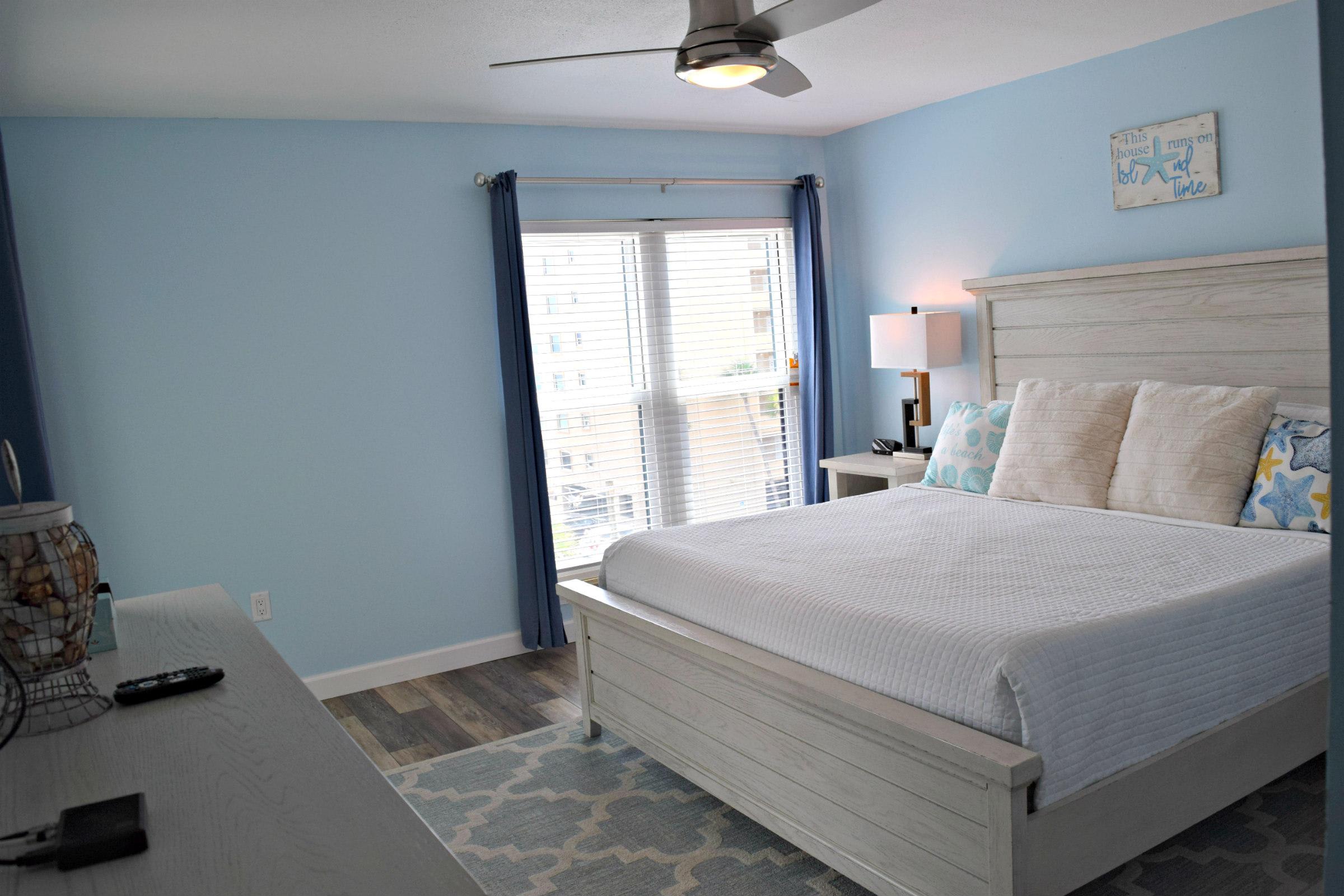 Master bedroom - so relaxing and ceiling fan included.