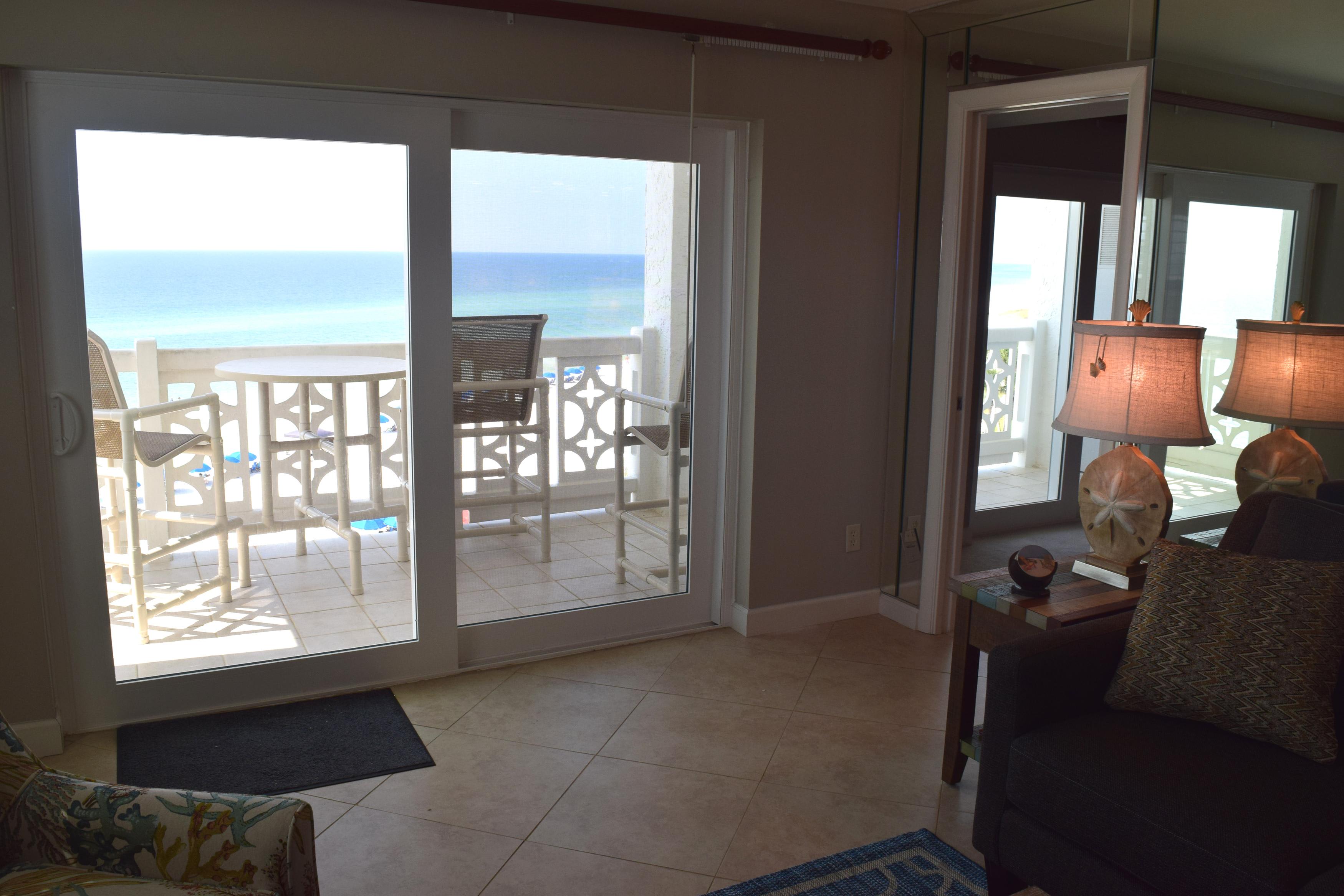 With new state of the art sliding glass doors and windows you can shut any noise from the outside. But you can't hide the view from this Penthouse corner unit!