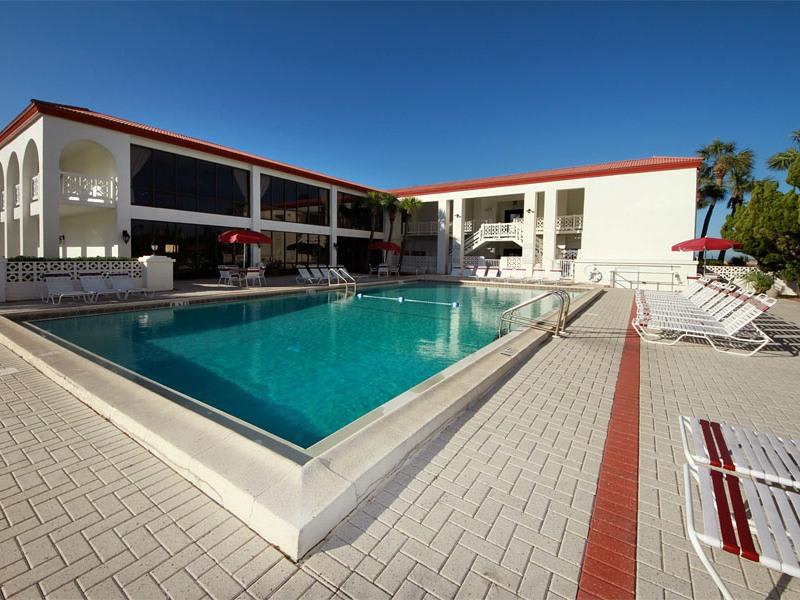 Closer look at the back pool.