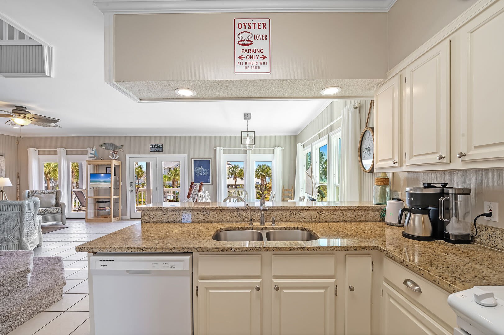 Hayley House at Beachside_16