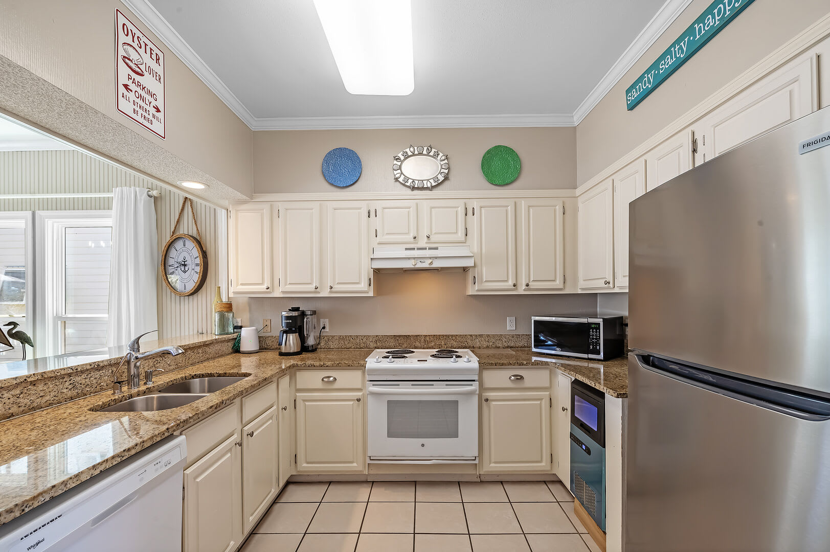 Hayley House at Beachside_17