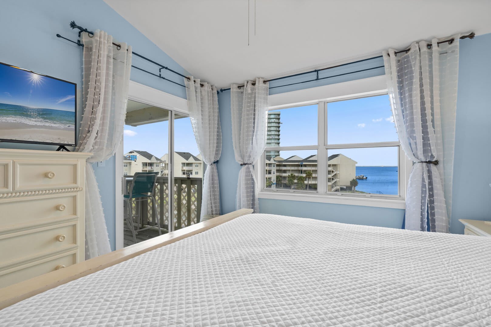 Baywatch Unit F10_18