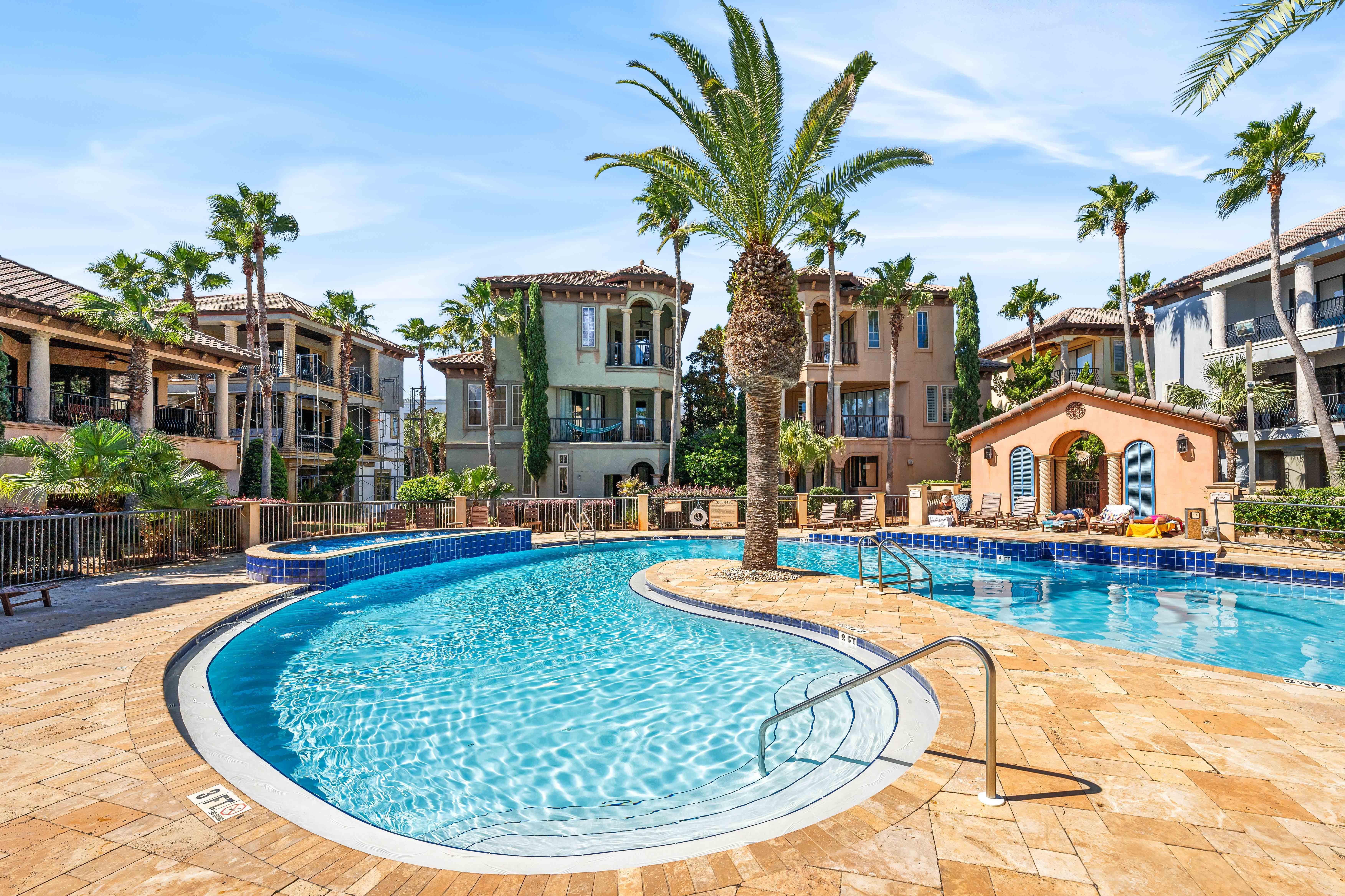 The resort style pool at Tuscan Charm is truly mesmerizing.