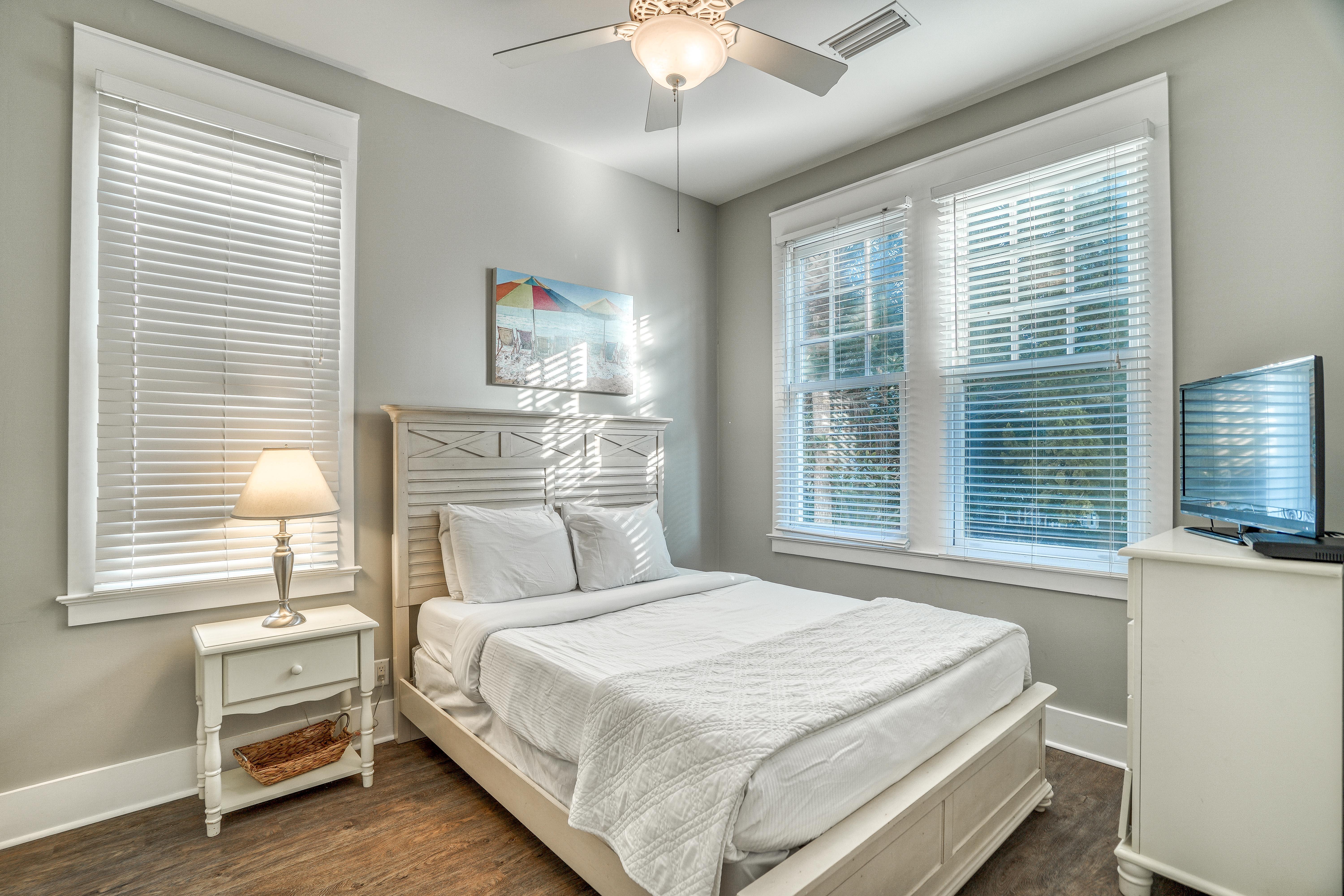 Wake up, hit the beach, then crash in your comfy first floor queen-sized retreat with adjacent bathroom. 32" tv with cable & DVD player.