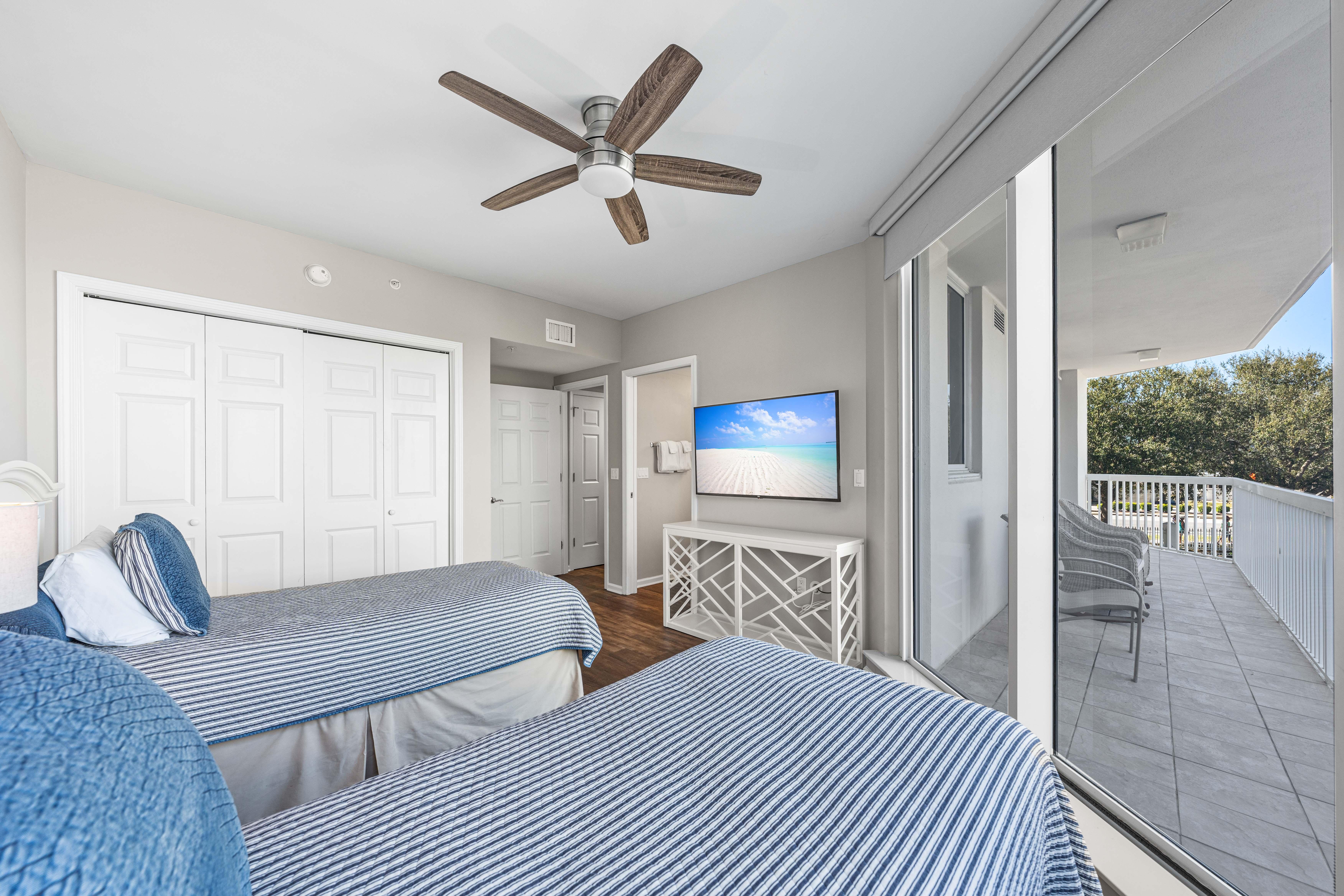 Double Twin Bedroom with Private Bathroom and Balcony Access