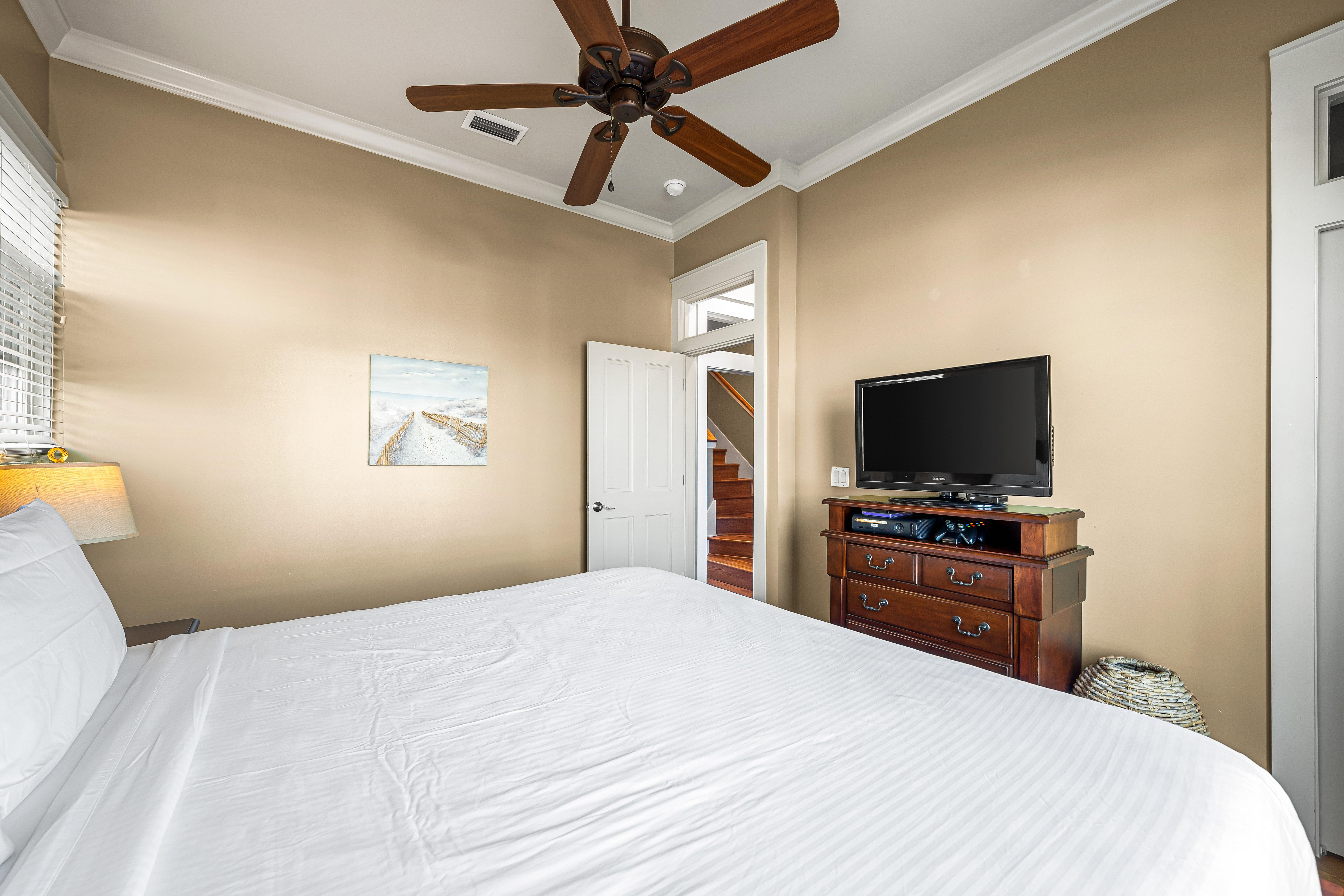 2nd Floor King Guest Bedroom with TV and XBox 360.  Spacious walk-in closet and ensuite bathroom.