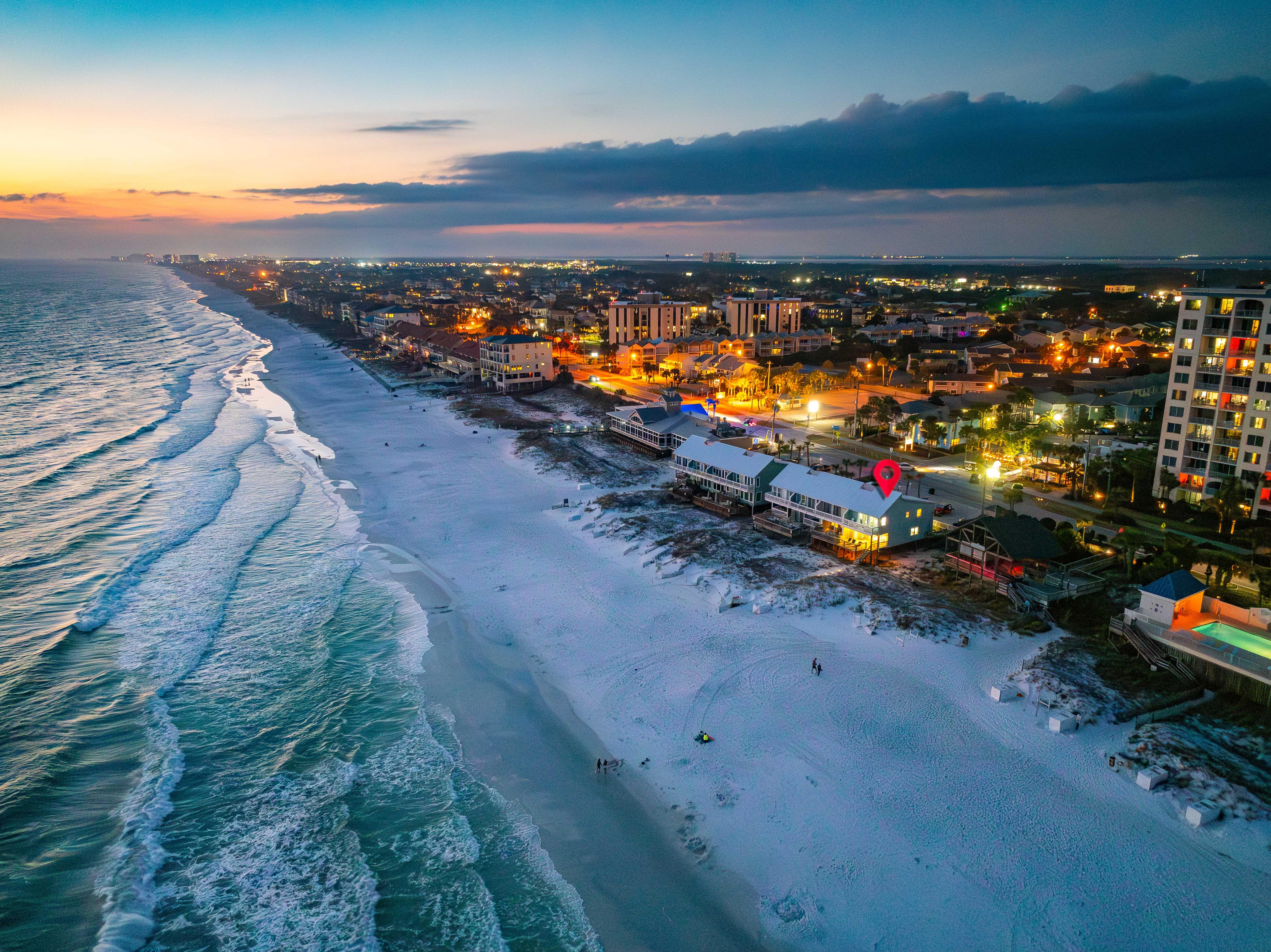 Straight vibes here! Best time to take an evening walk or chill in your beach chairs.
