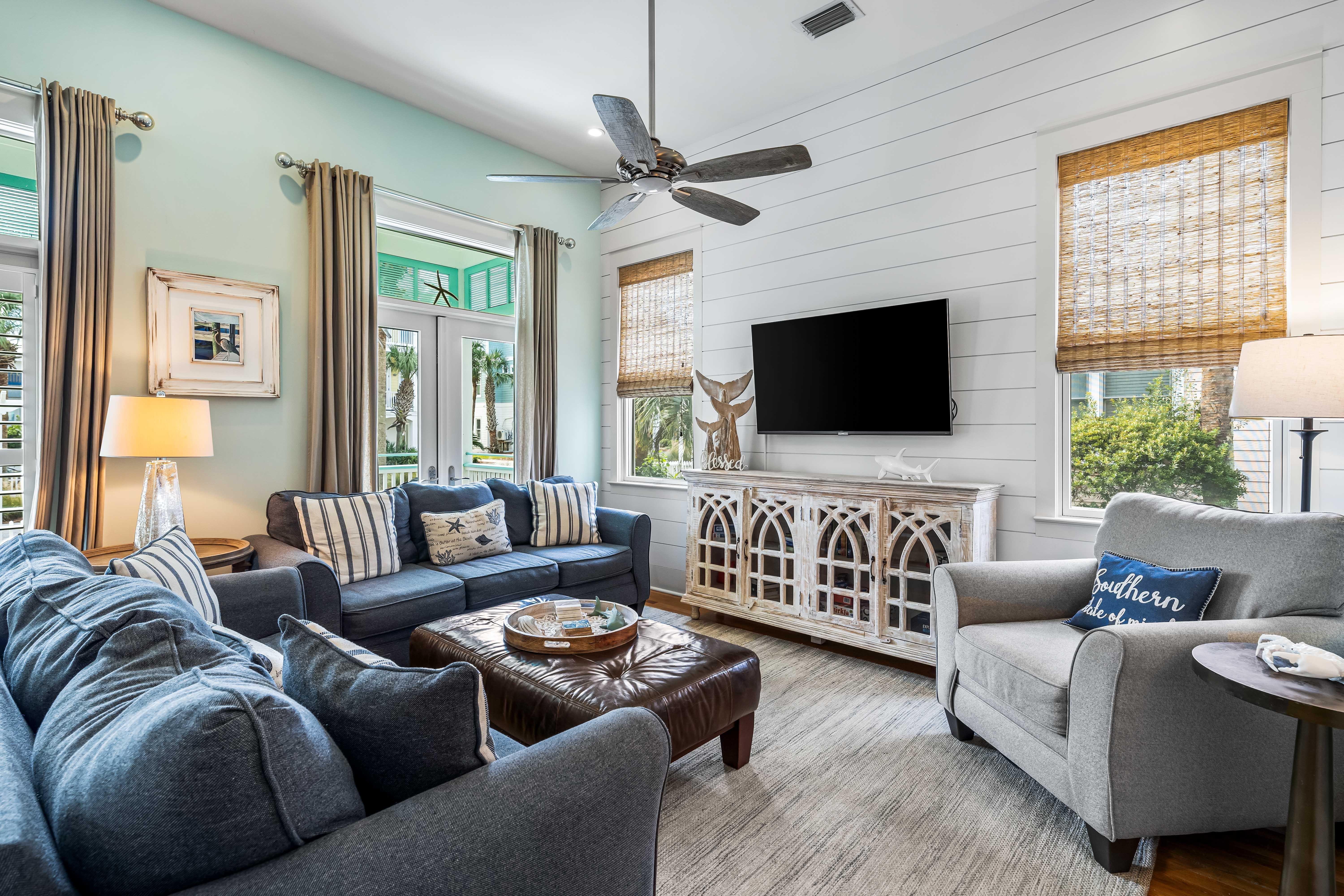 Convenient & comfortable one-story Frangista Beach home just steps away from the beach & pool.