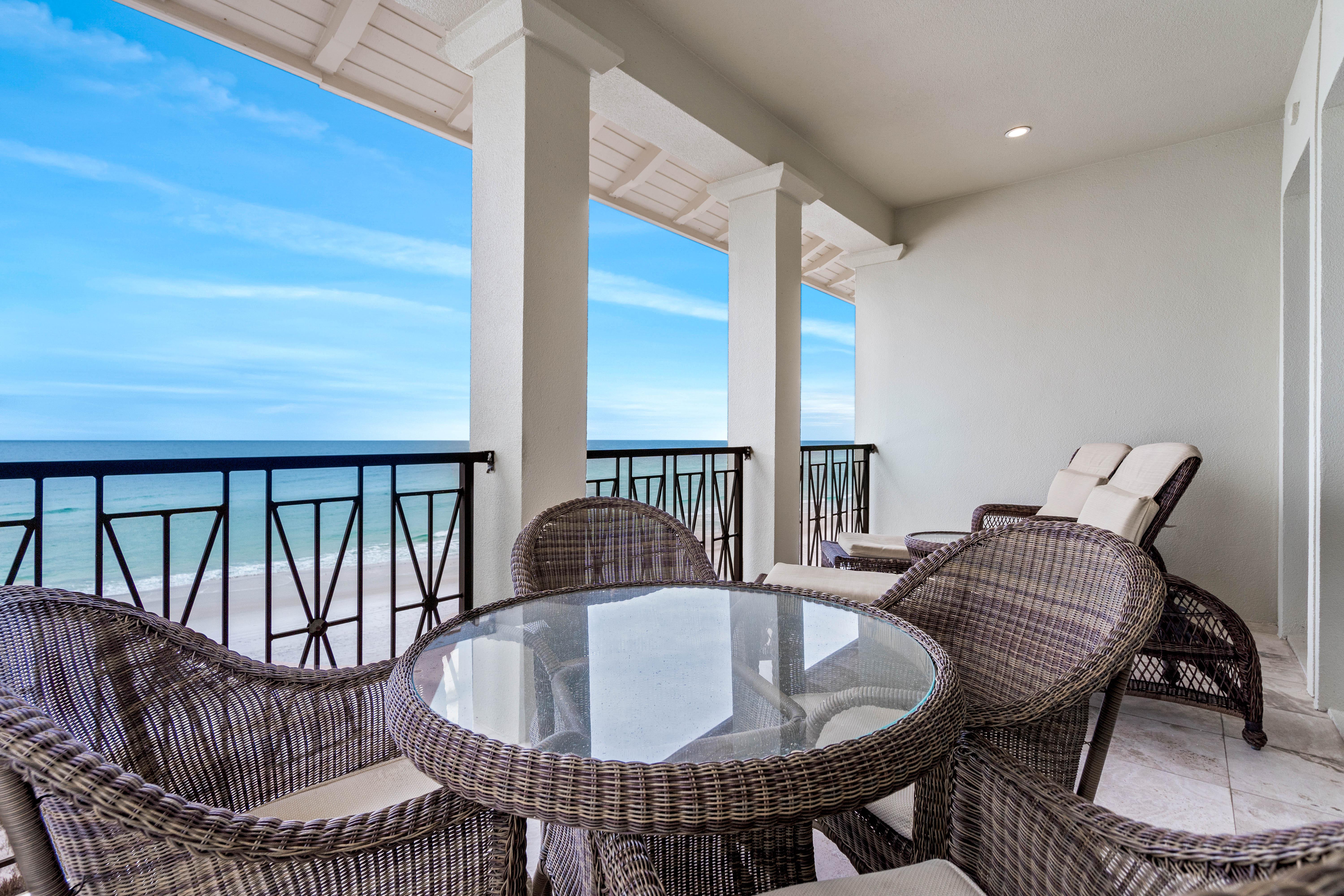 3rd Floor King Master Bedroom w/ Private Balcony and Large Private Master Bathroom