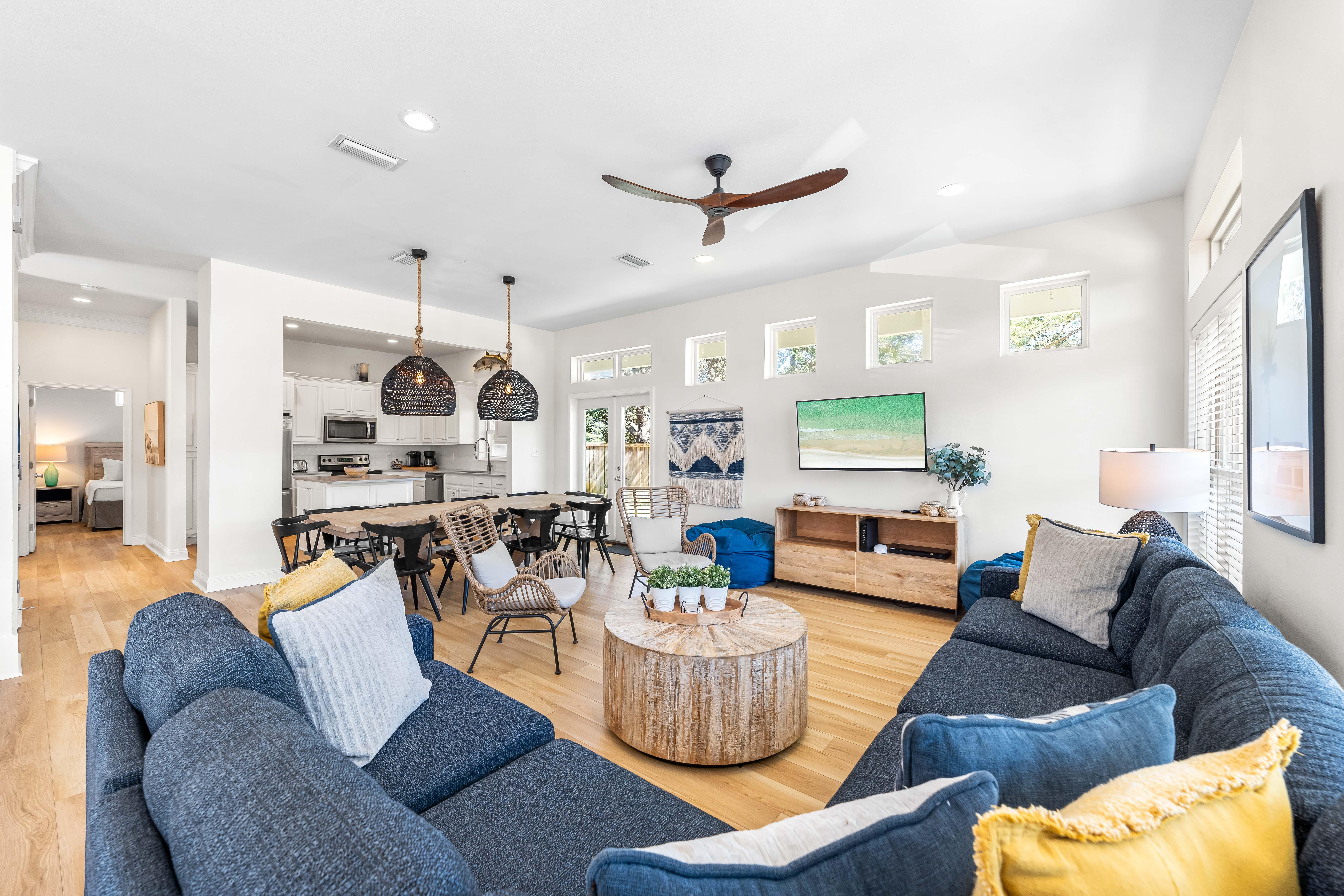 Open Floor Plan so the Chef can see the Crew!!