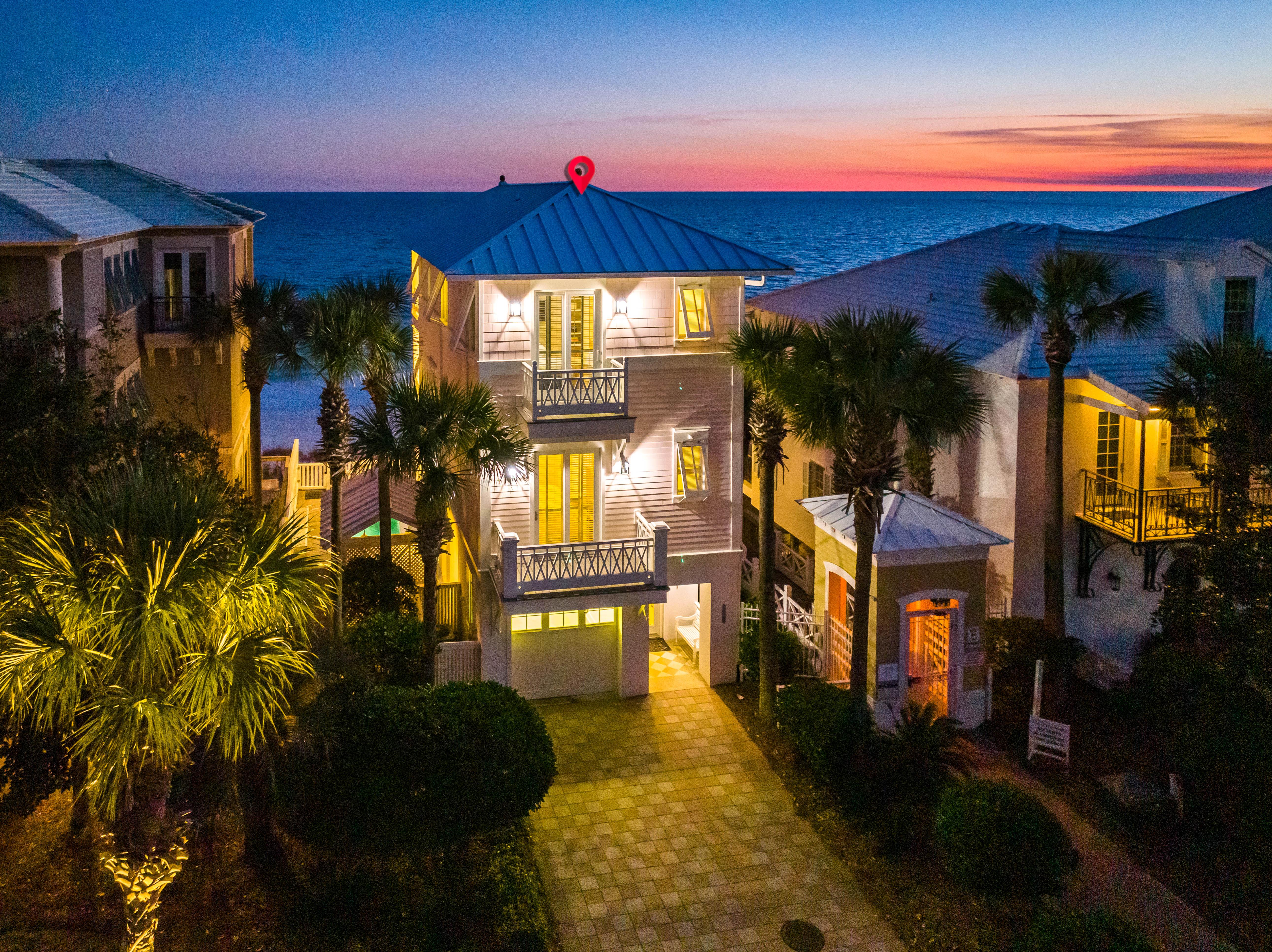 A Pink Pearl Directly On The Beach!!