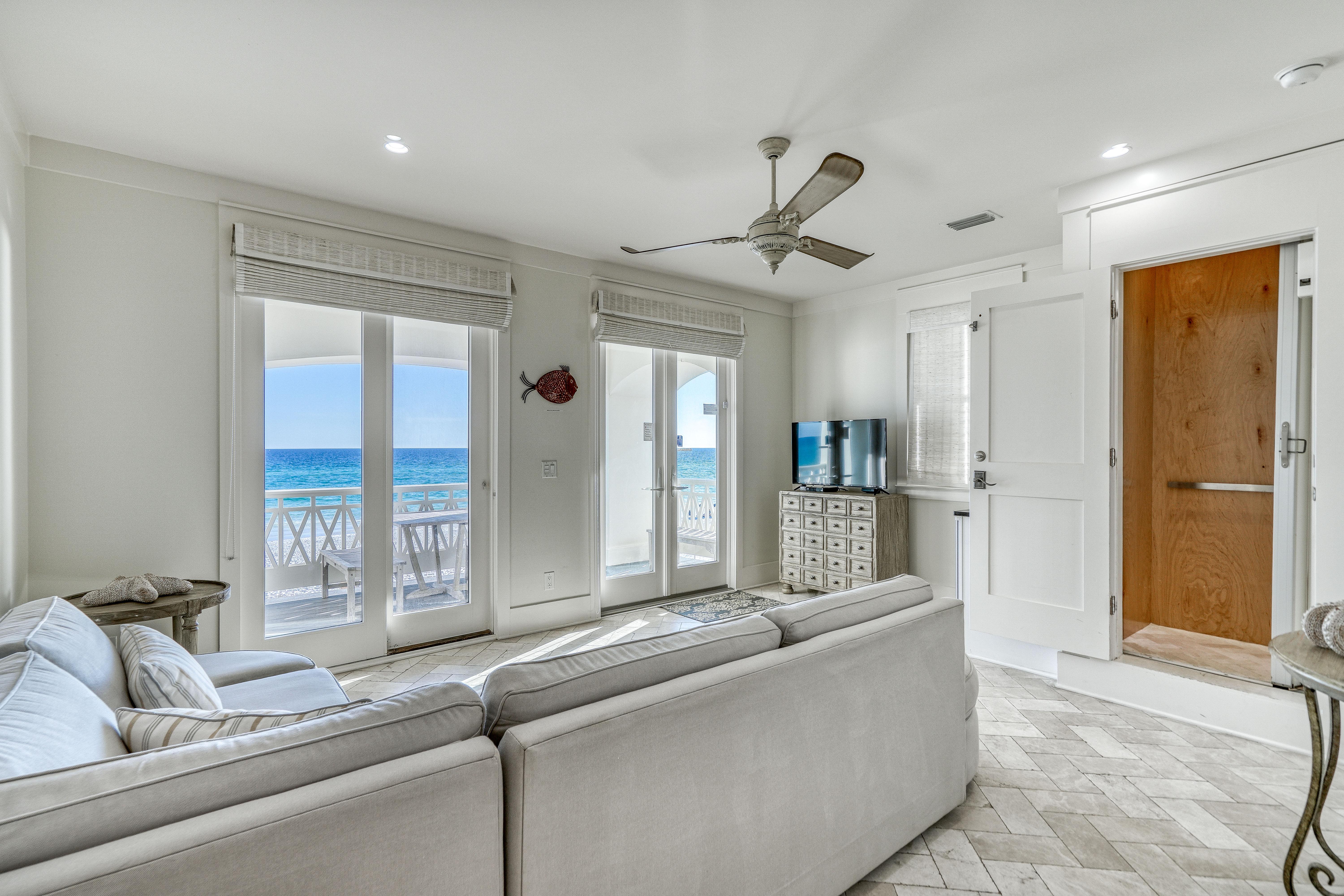 1st Floor Cabana Room w/ Sleeper Sofa, Elevator Access, Balcony Access and Full Bathroom