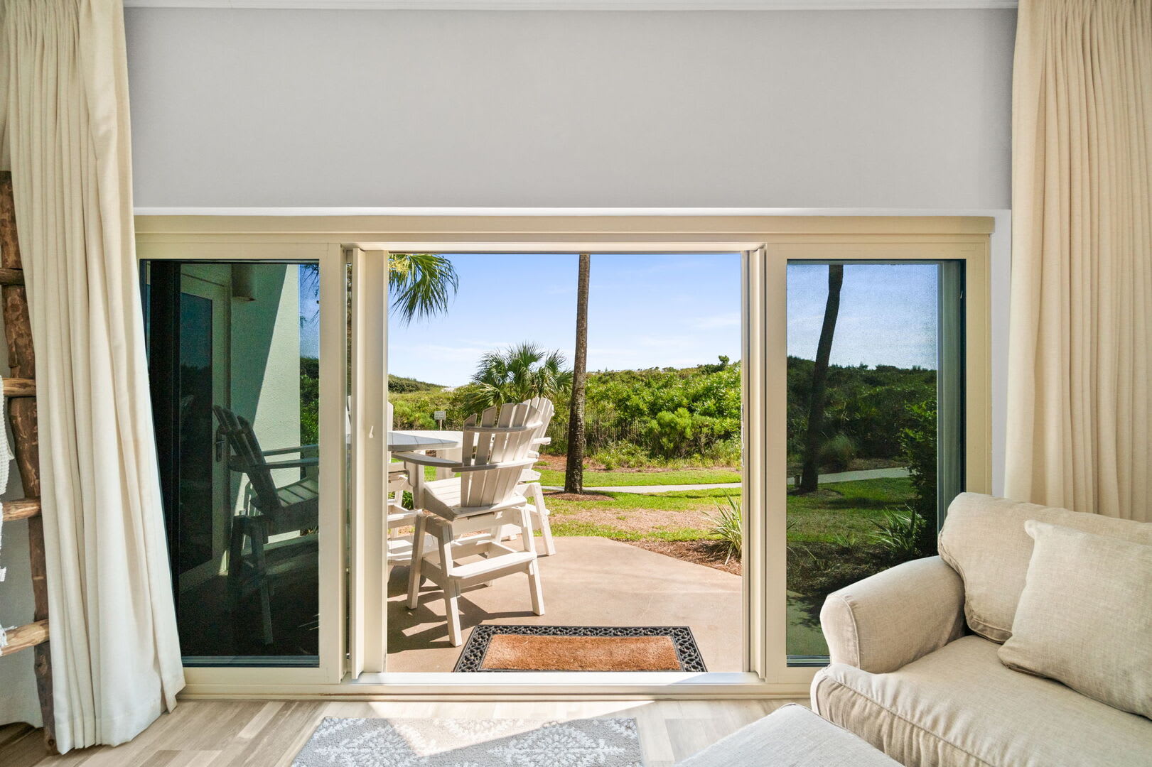 Garden Patio Setting. Spacious Living Room with tv, internet and cable.